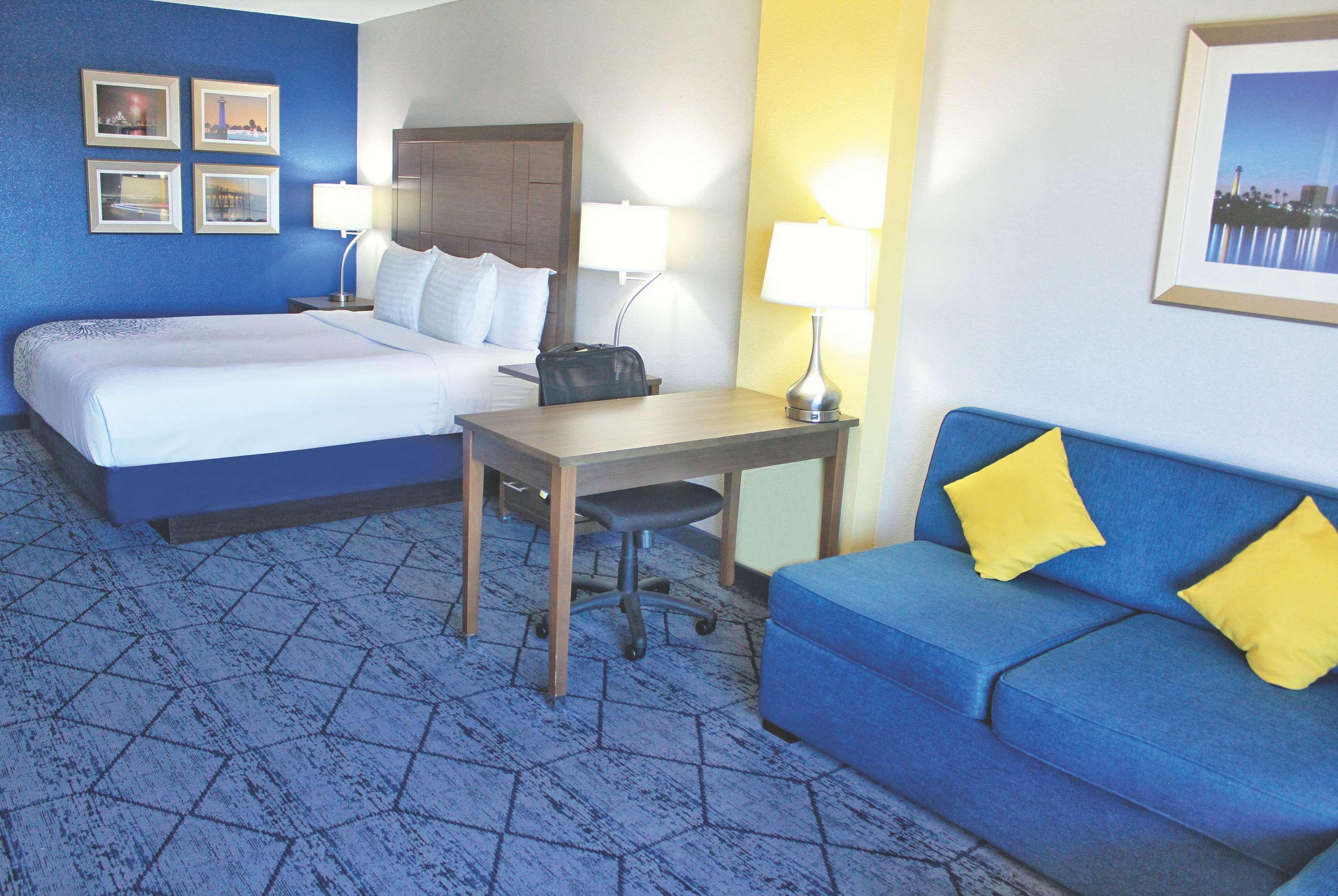 La Quinta By Wyndham Ne Long Beach/Cypress Hawaiian Gardens Εξωτερικό φωτογραφία