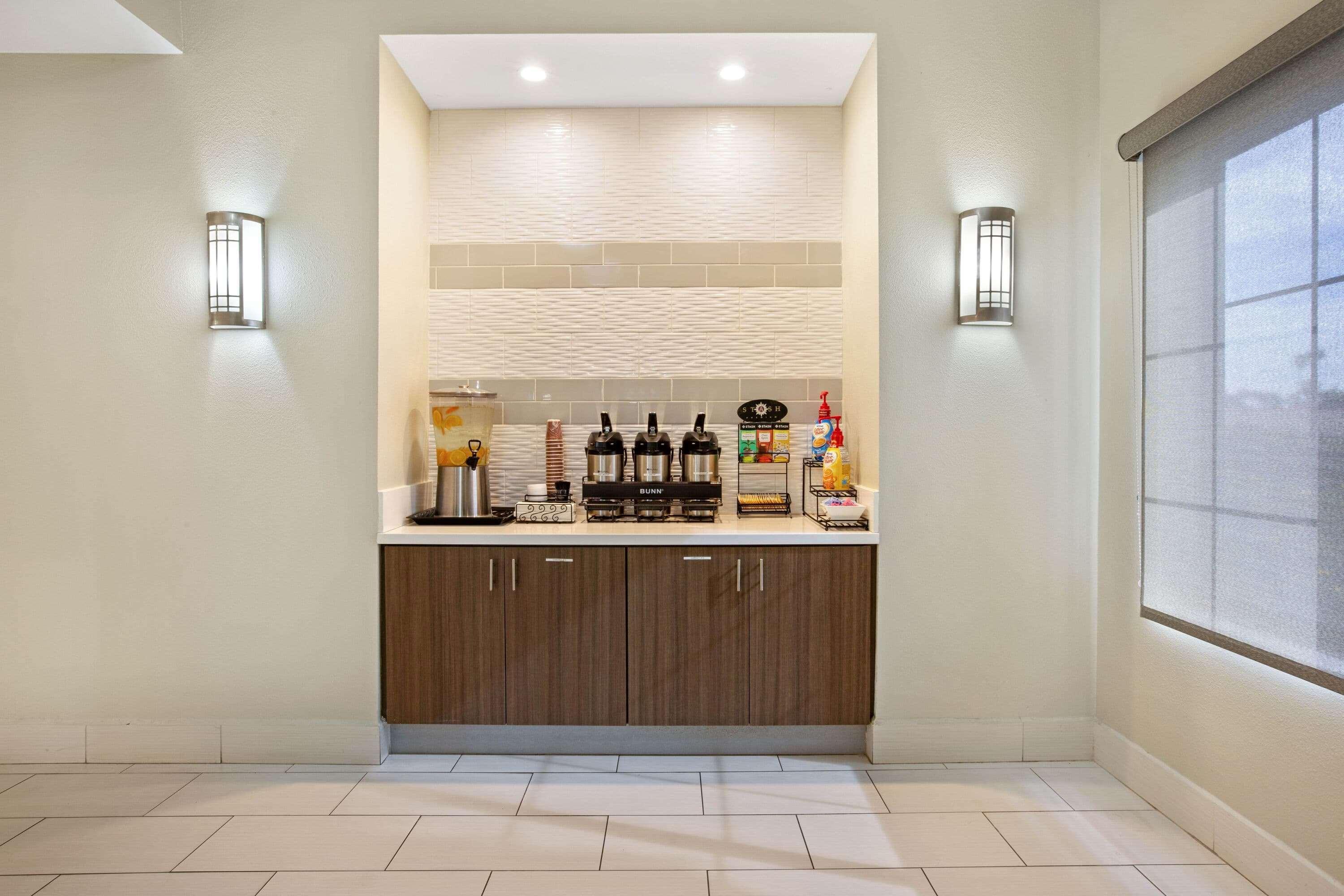 La Quinta By Wyndham Ne Long Beach/Cypress Hawaiian Gardens Εξωτερικό φωτογραφία