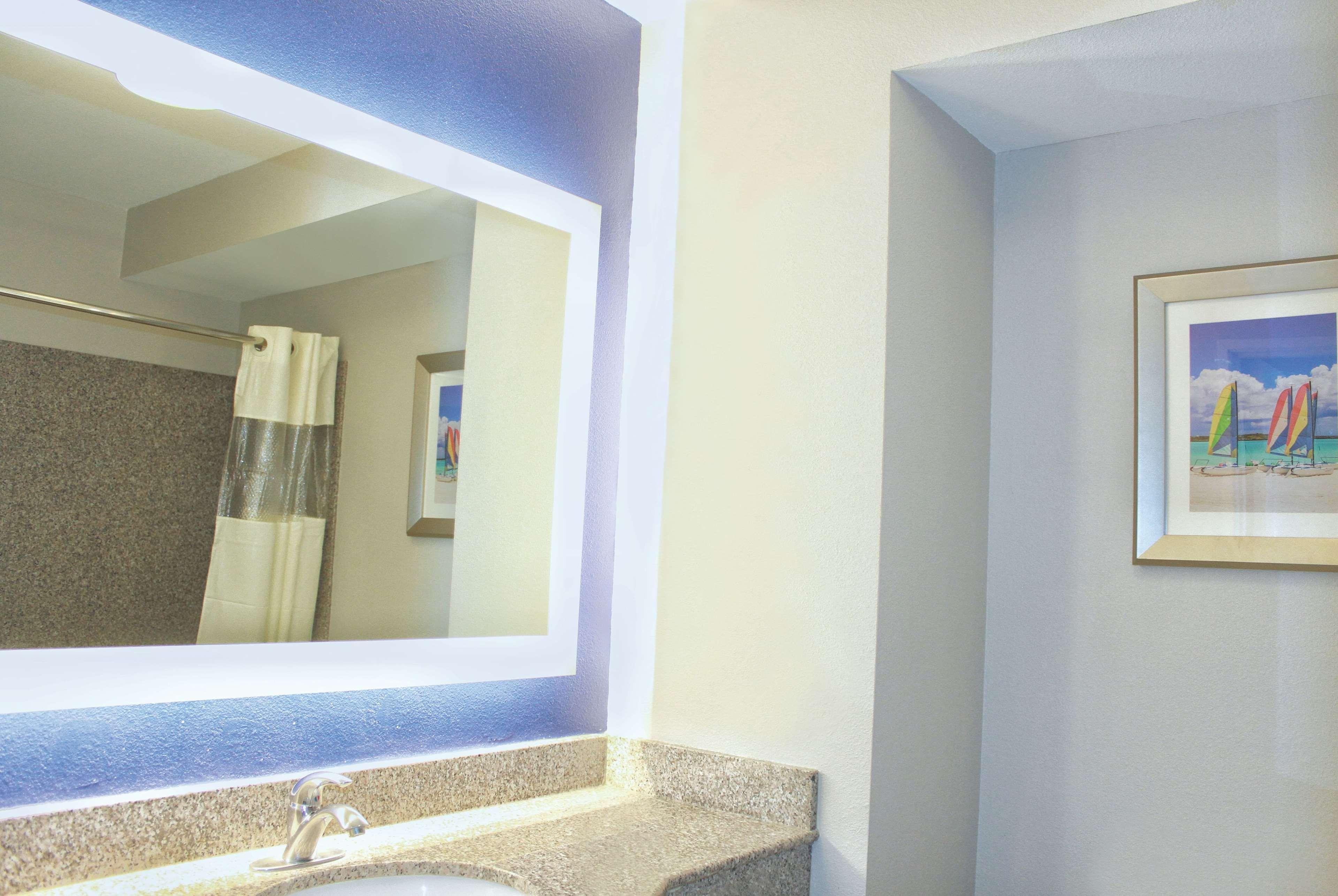 La Quinta By Wyndham Ne Long Beach/Cypress Hawaiian Gardens Εξωτερικό φωτογραφία