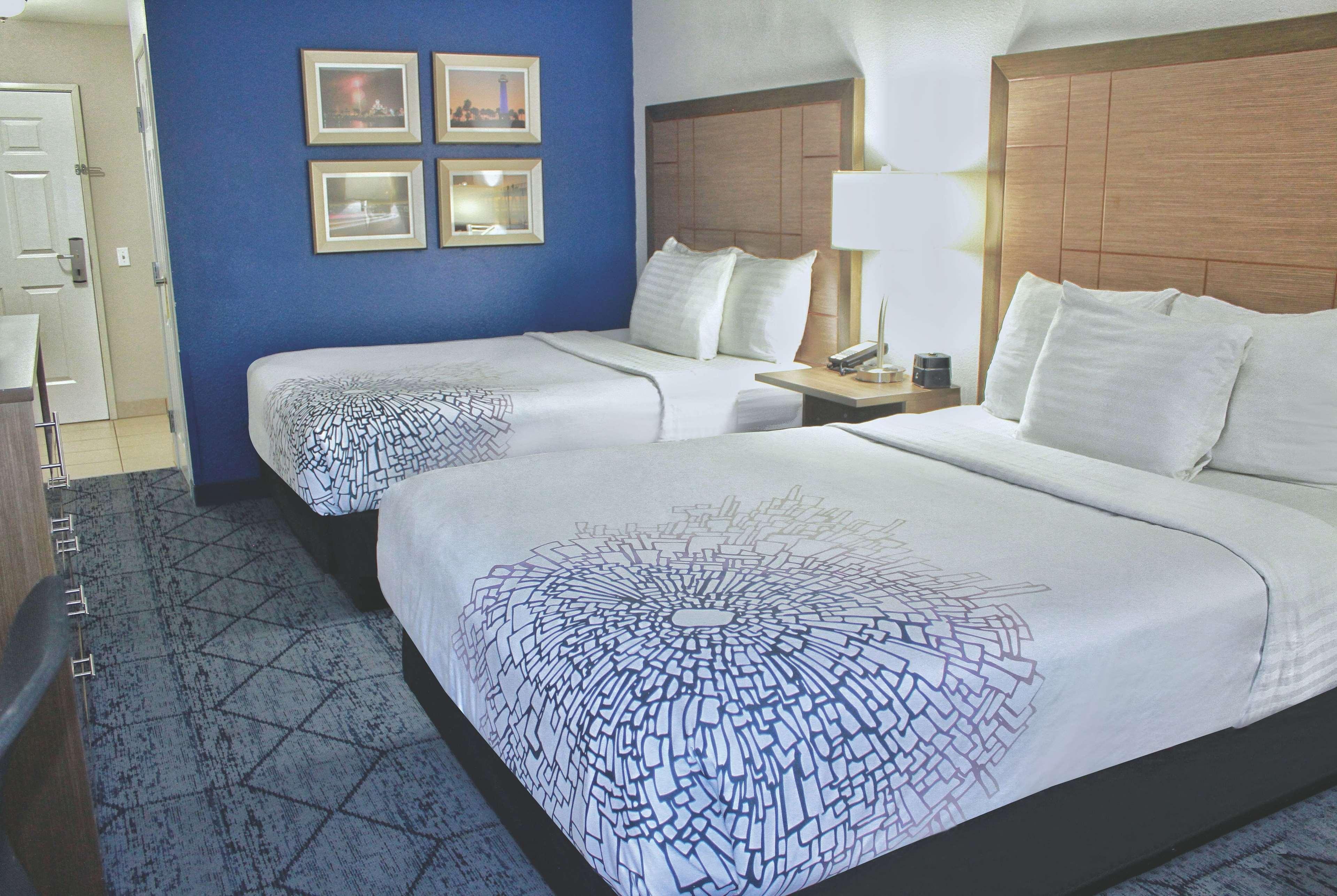 La Quinta By Wyndham Ne Long Beach/Cypress Hawaiian Gardens Εξωτερικό φωτογραφία