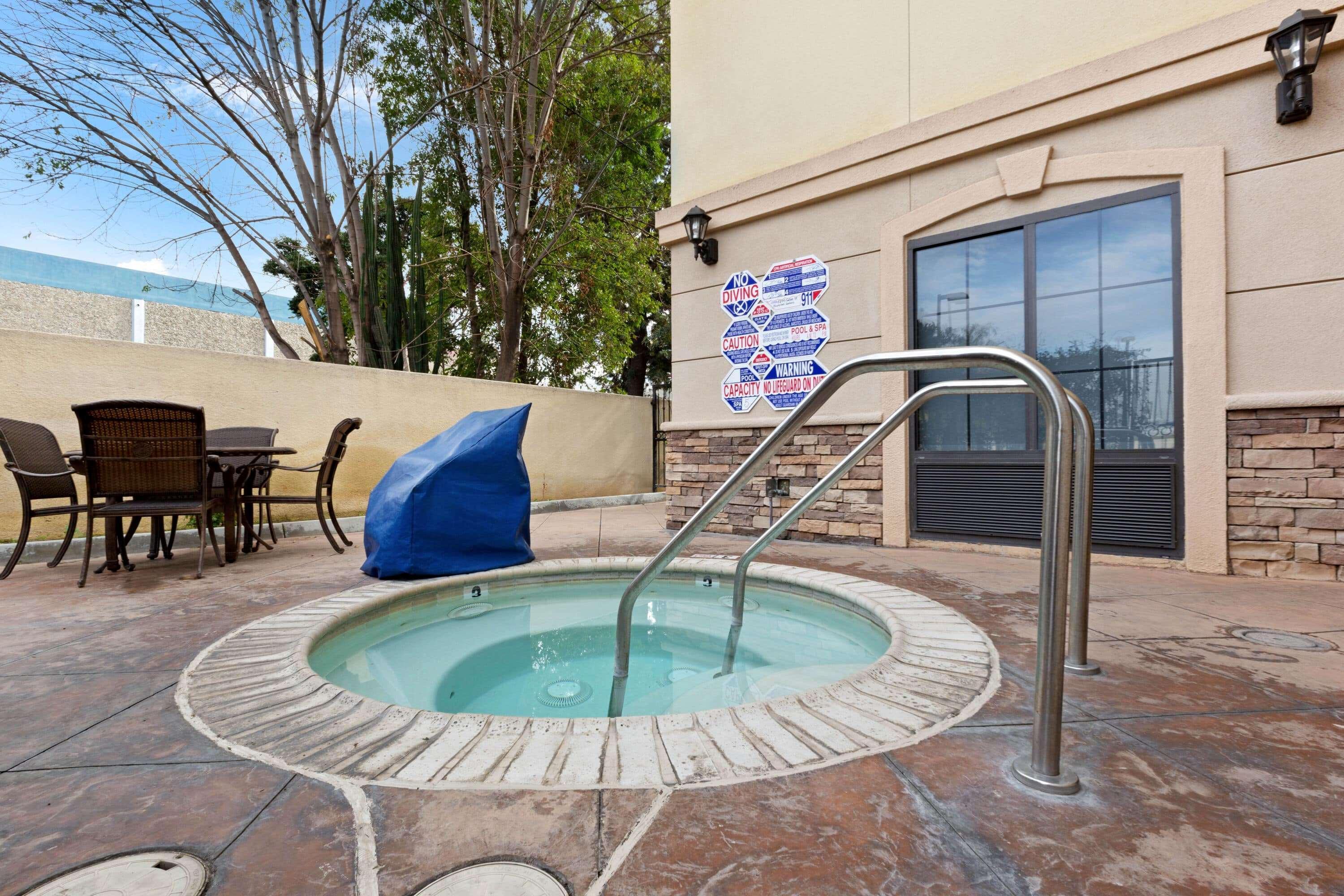 La Quinta By Wyndham Ne Long Beach/Cypress Hawaiian Gardens Εξωτερικό φωτογραφία