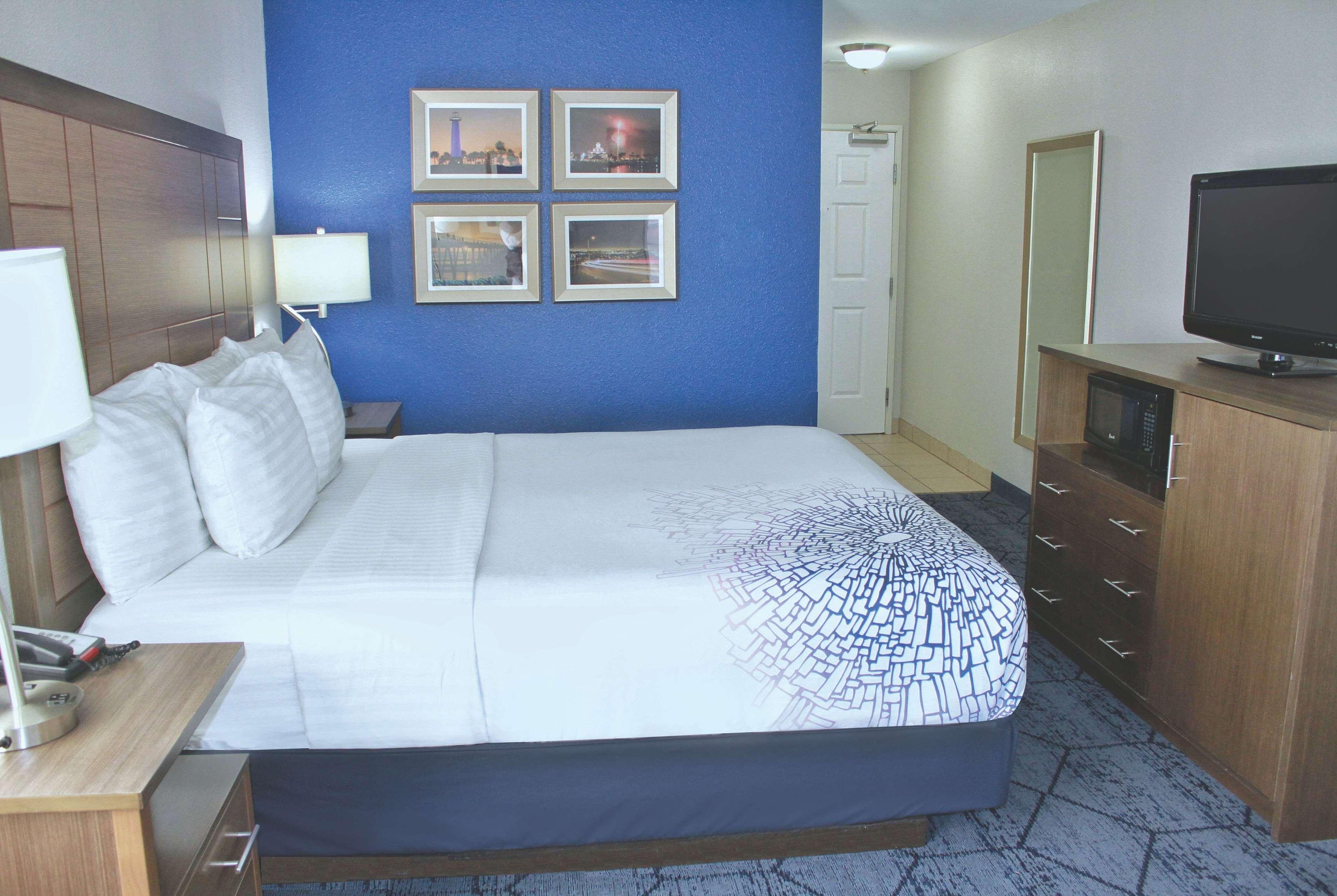 La Quinta By Wyndham Ne Long Beach/Cypress Hawaiian Gardens Εξωτερικό φωτογραφία